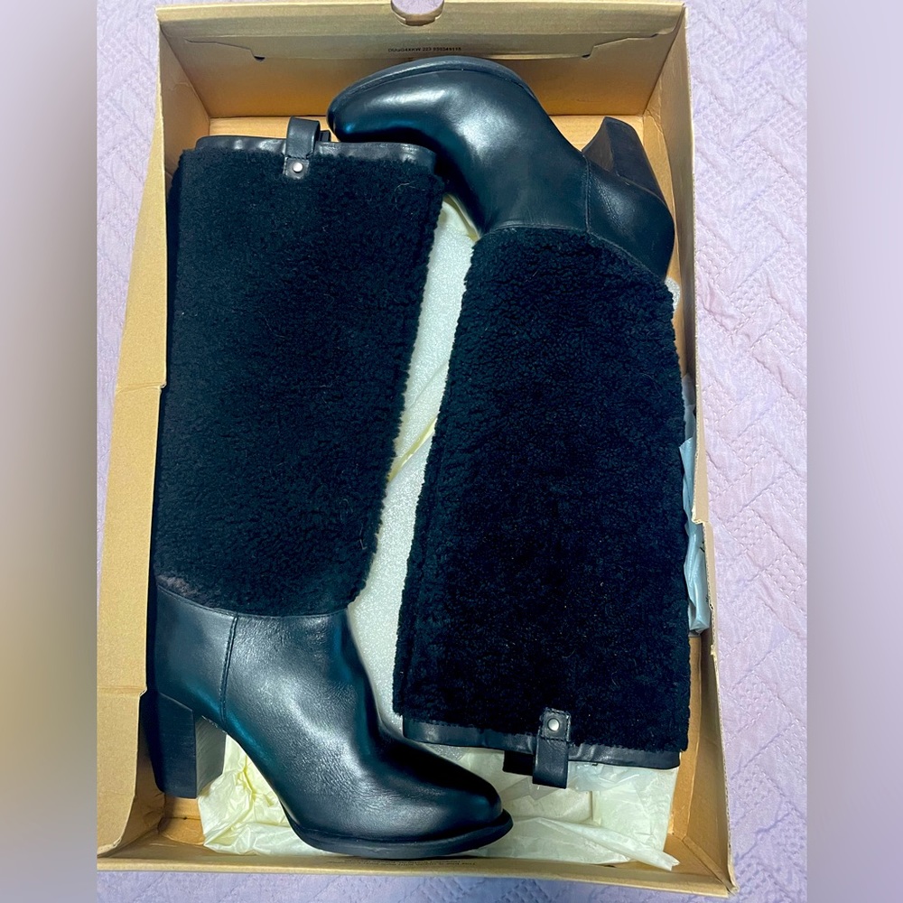 NEW UGG Ava Boots with Exposed Shearling